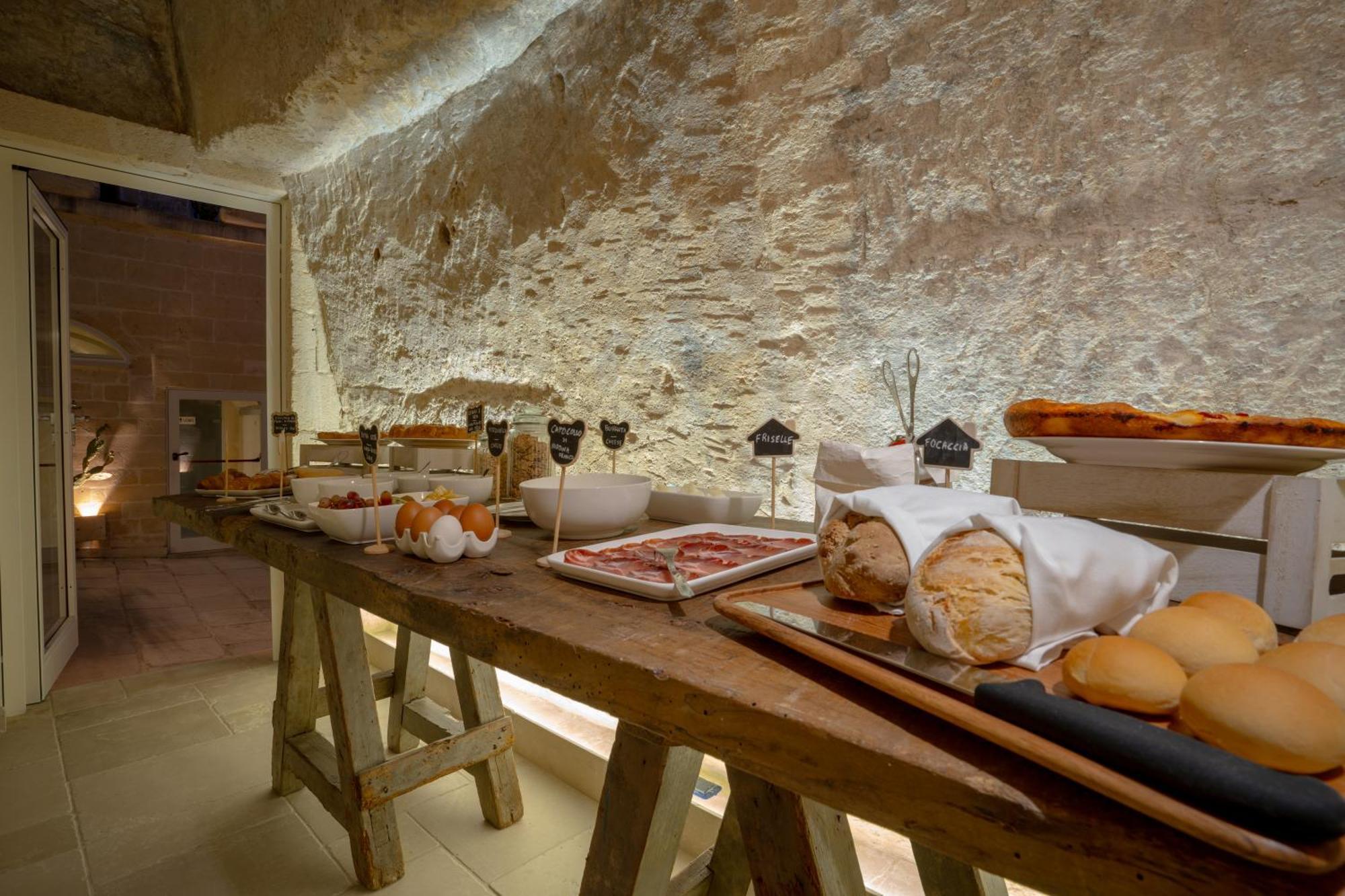 Tufo Bianco Relais Bed and Breakfast Massafra Exteriör bild